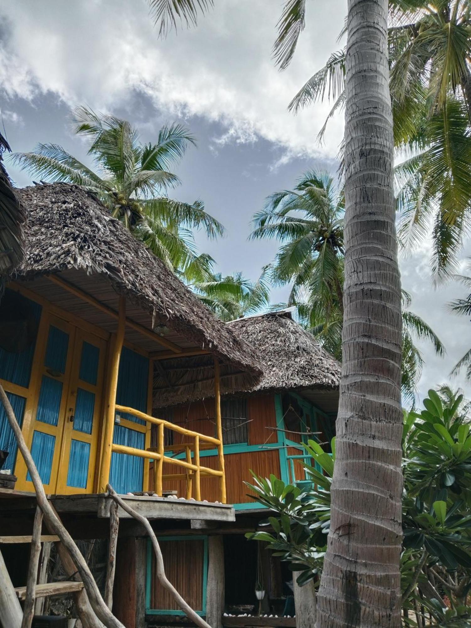 Cocokabanasrote Apartment Nembrala Exterior photo
